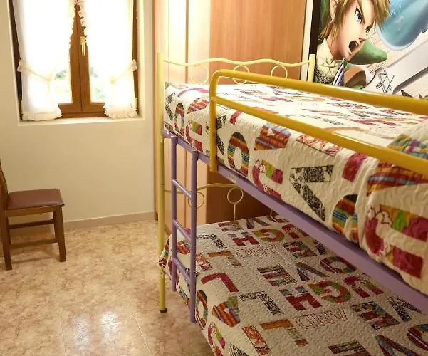 Seaside Retreat: 2-bedroom With Pool In Apartment