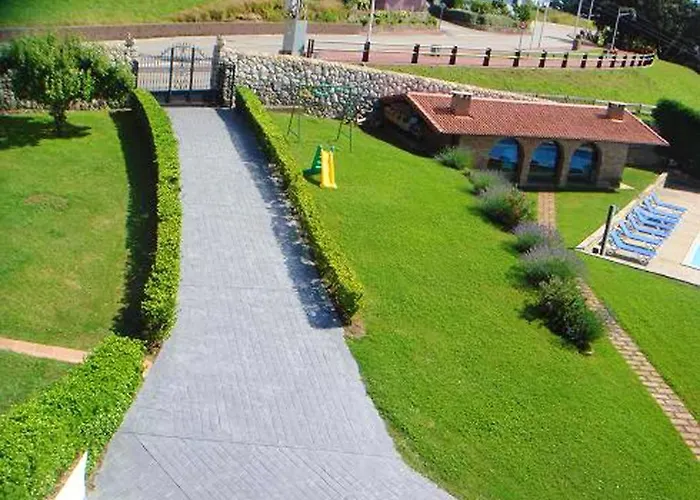 Seaside Retreat: 2-bedroom With Pool In