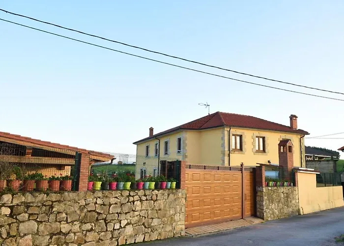 Apartment Seaside Retreat: 2-bedroom With Pool In Mogro