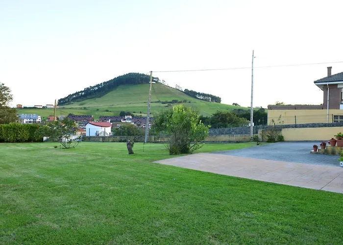 Seaside Retreat: 2-bedroom With Pool In