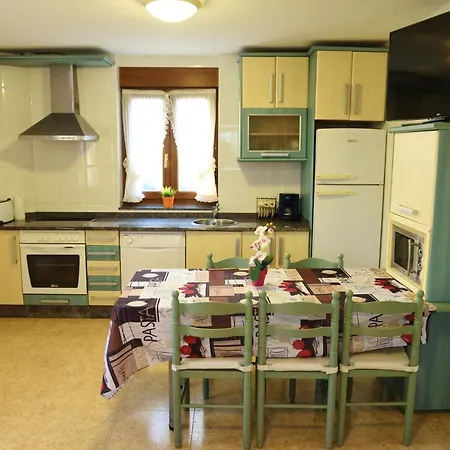 Cozy In Mogro, 63 M² With Private Pool! Lägenhet Mogro
