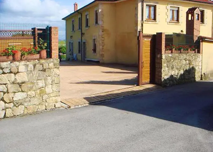 Lägenhet Cozy In Mogro, 63 M² With Private Pool!